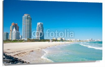 Lienzo Playa edificios al fondo